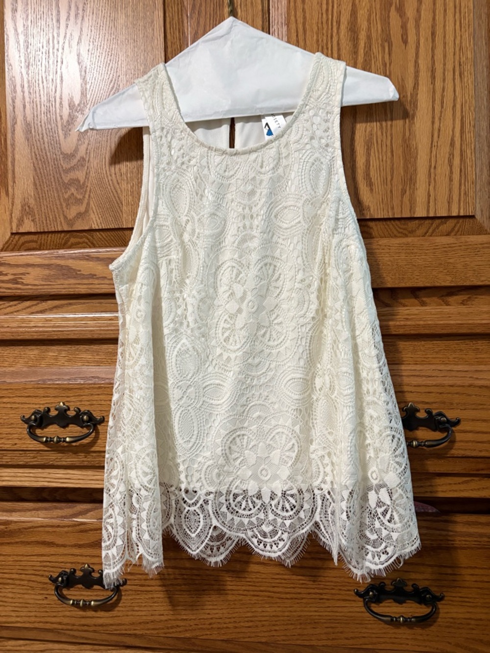 Lace Overlay Sleeveless Tank Top - Ivory